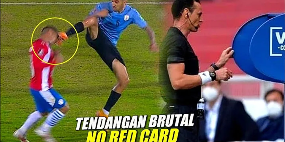 Hukuman apakah yang didapatkan oleh pemain sepak bola jika mendapatkan kartu kuning dua kali?